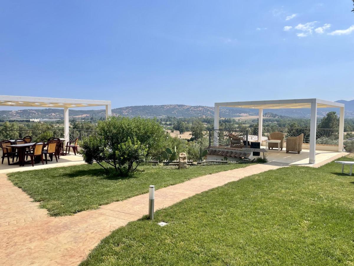 Hotel Essenza Di Mirto La Caletta Ngoại thất bức ảnh