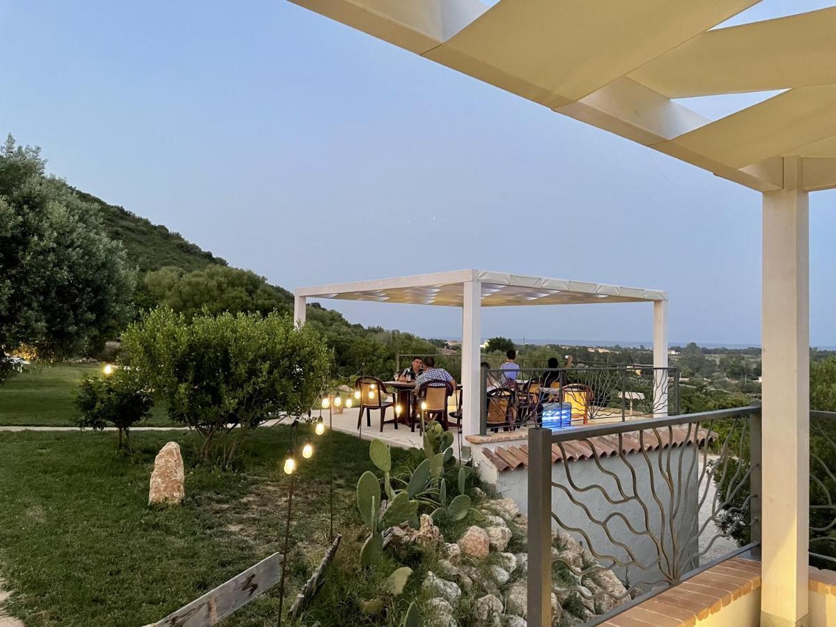 Hotel Essenza Di Mirto La Caletta Ngoại thất bức ảnh