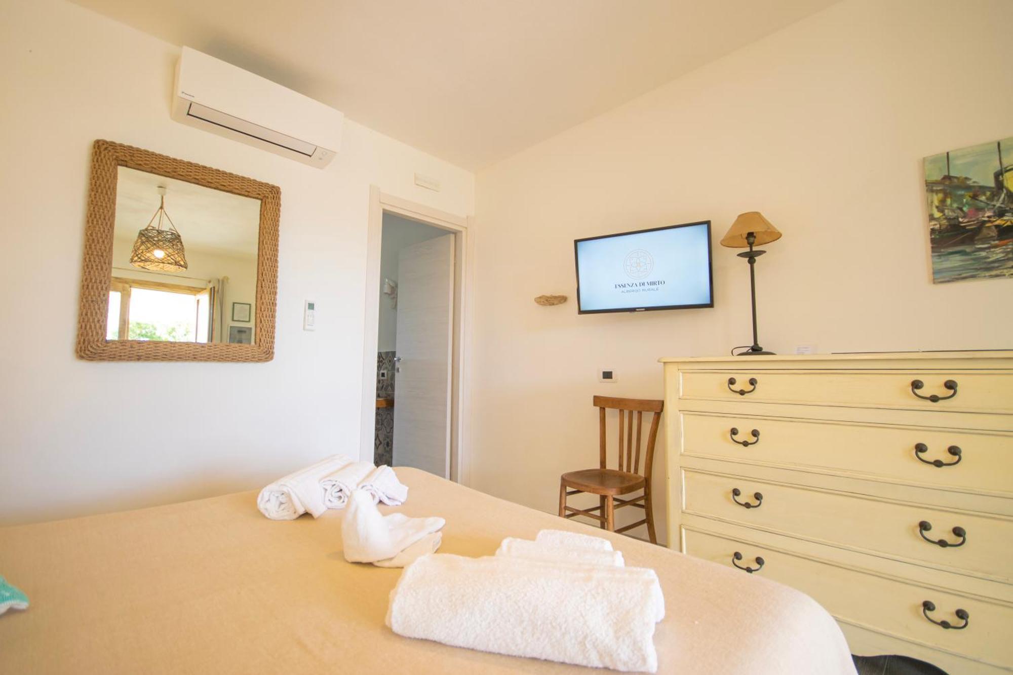 Hotel Essenza Di Mirto La Caletta Ngoại thất bức ảnh