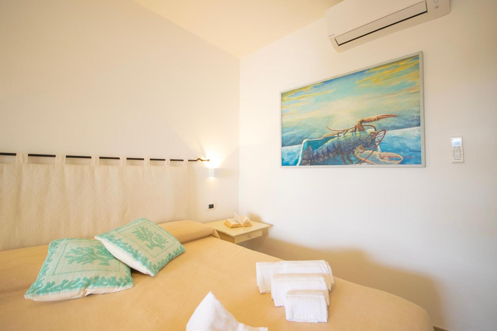 Hotel Essenza Di Mirto La Caletta Ngoại thất bức ảnh