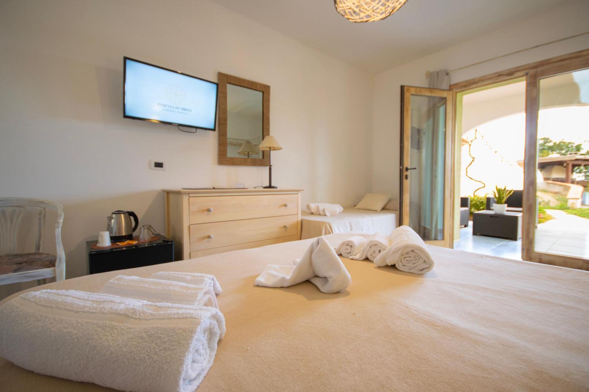 Hotel Essenza Di Mirto La Caletta Phòng bức ảnh