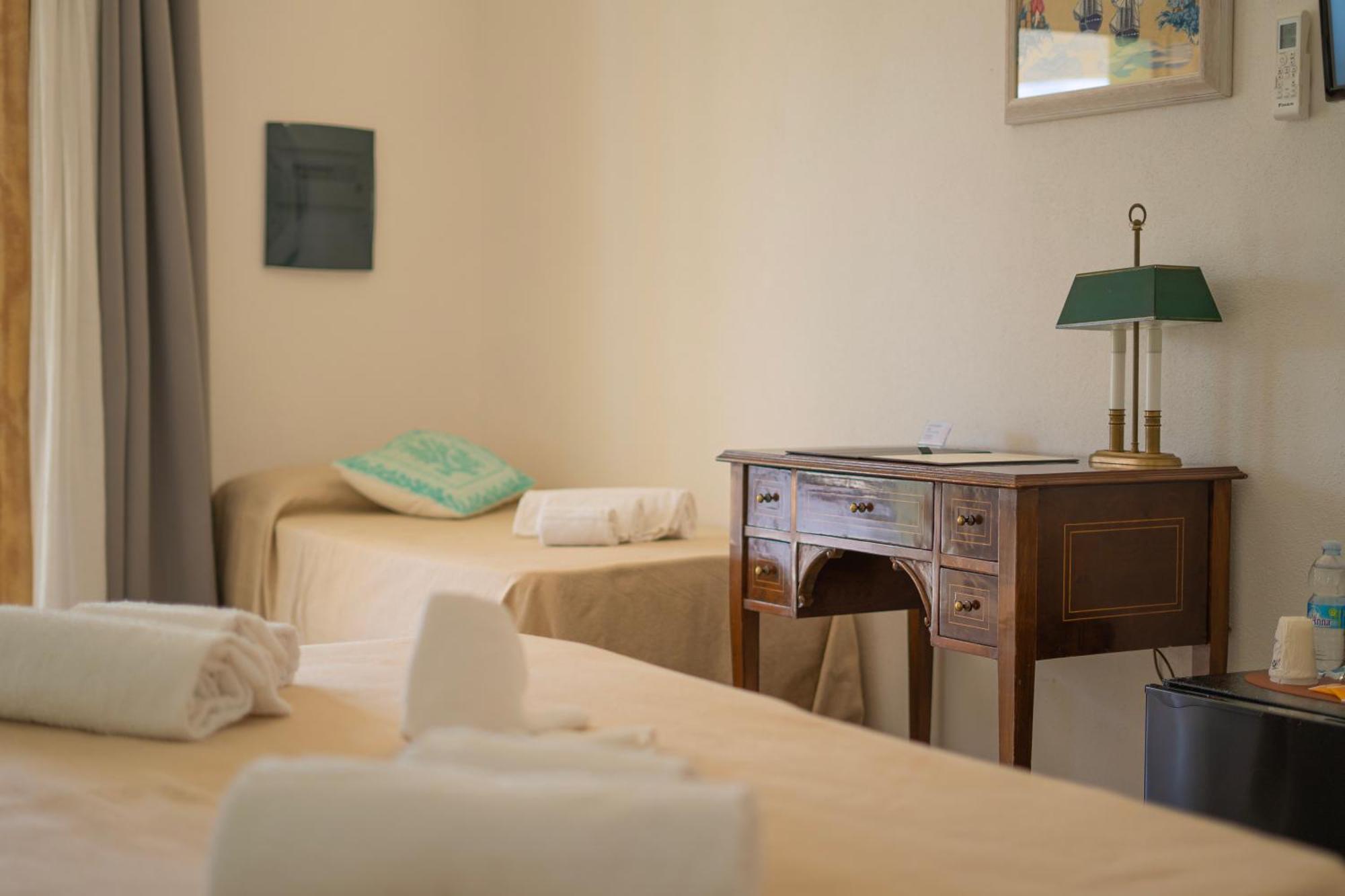 Hotel Essenza Di Mirto La Caletta Ngoại thất bức ảnh