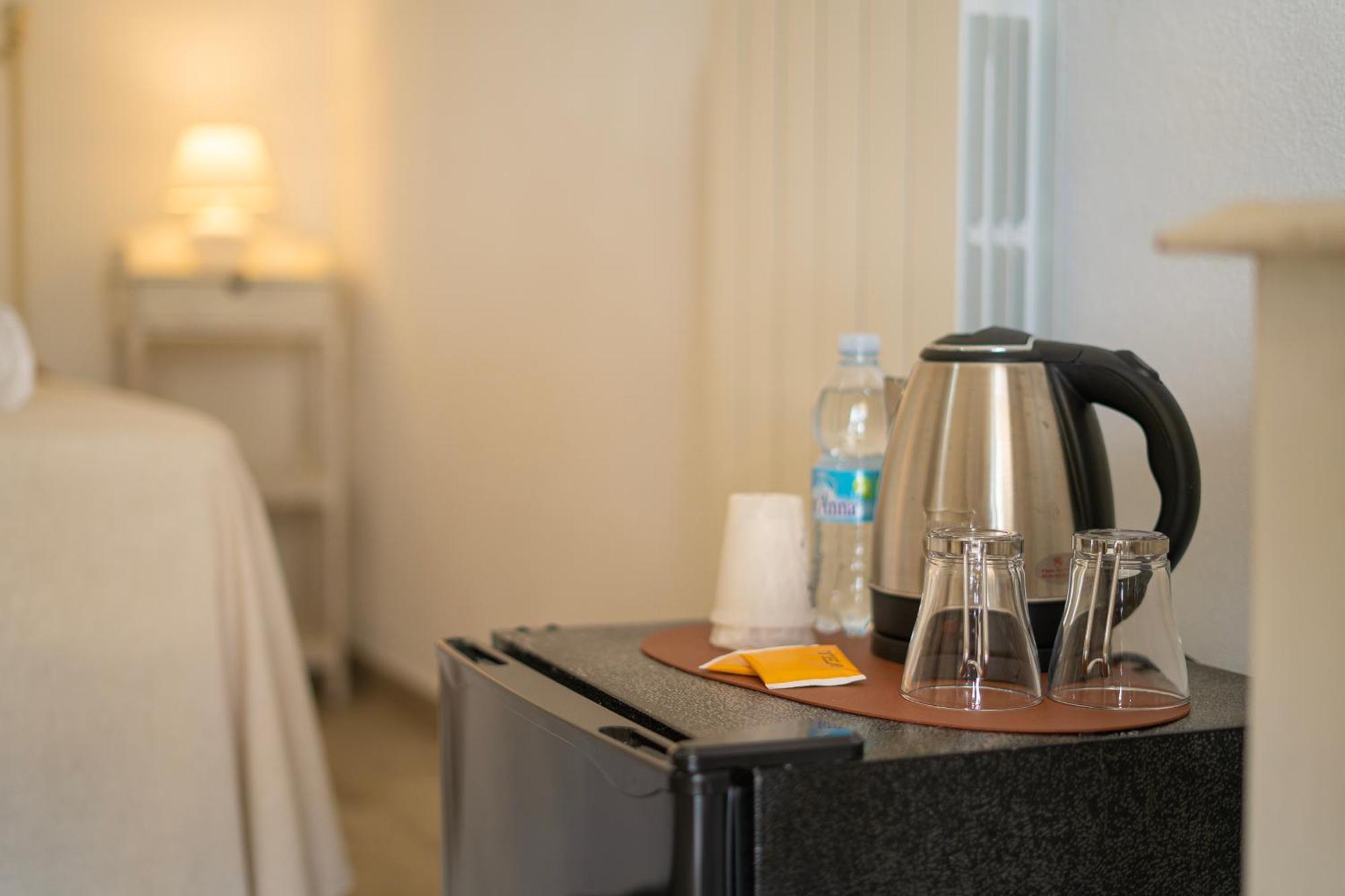 Hotel Essenza Di Mirto La Caletta Ngoại thất bức ảnh