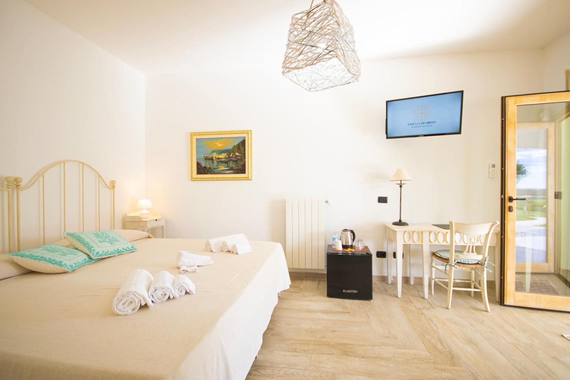 Hotel Essenza Di Mirto La Caletta Ngoại thất bức ảnh