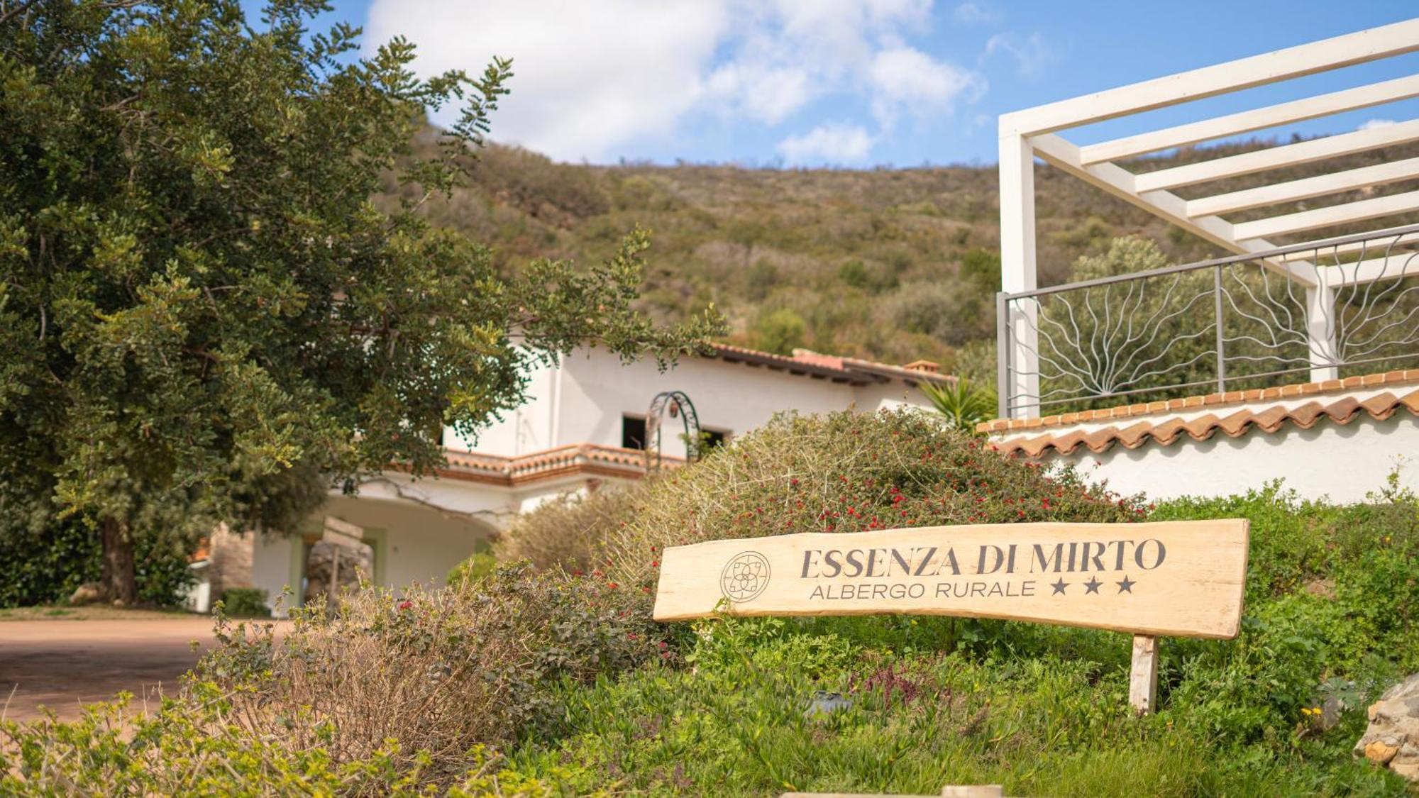 Hotel Essenza Di Mirto La Caletta Ngoại thất bức ảnh